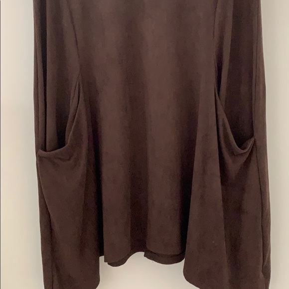 Cute dress with cap sleeves. - Picture 2 of 4